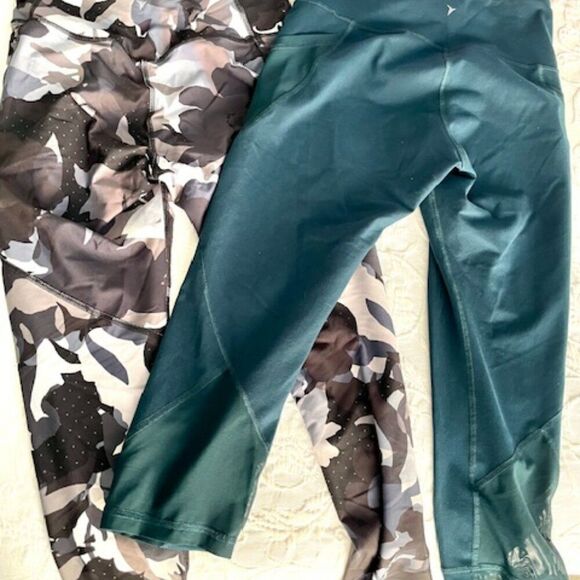 Lot 2x Old Navy Black Patterned and Teal Cropped Leggings Size Large - Picture 3 of 7
